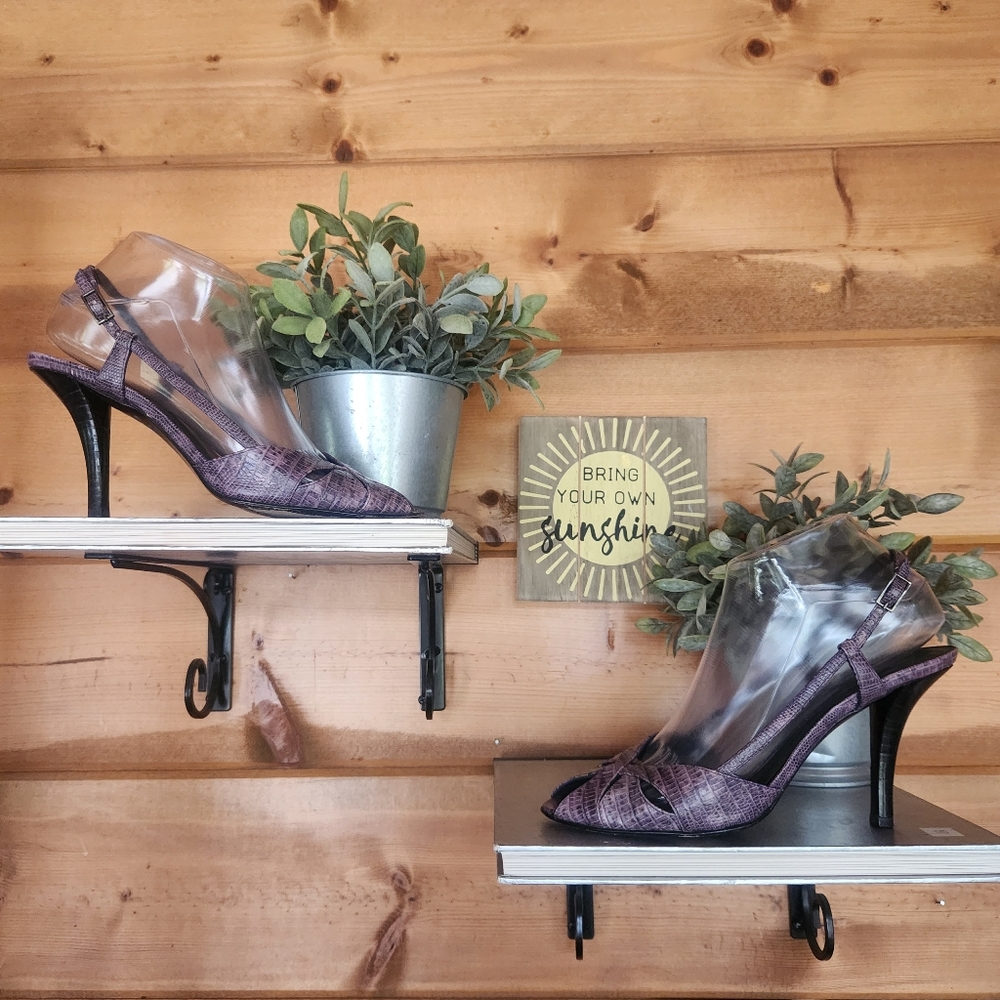 Stuart Weitzman 💜 Snake Croc Emboss Purple Leather Slingback Peep Pump Heels 8N